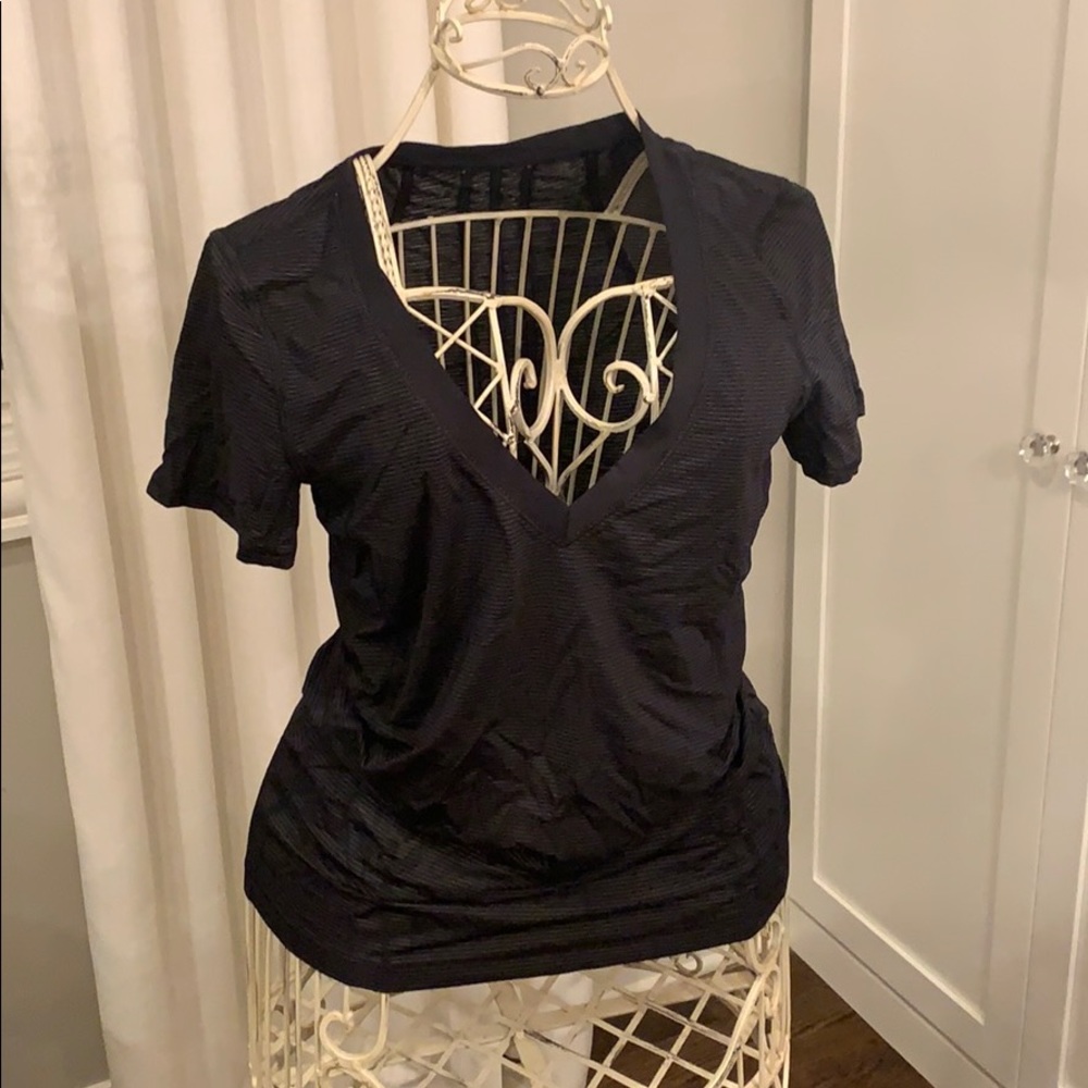 Black / stripe v neck women’s Lulu t shirt